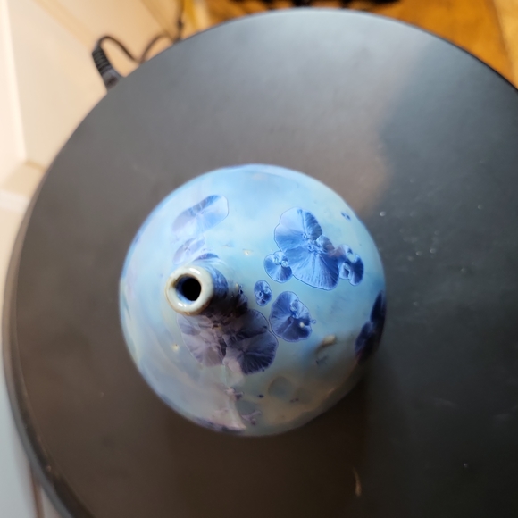 Miniature Crystalline Vase Signed DW, 4" - Picture 7 of 13